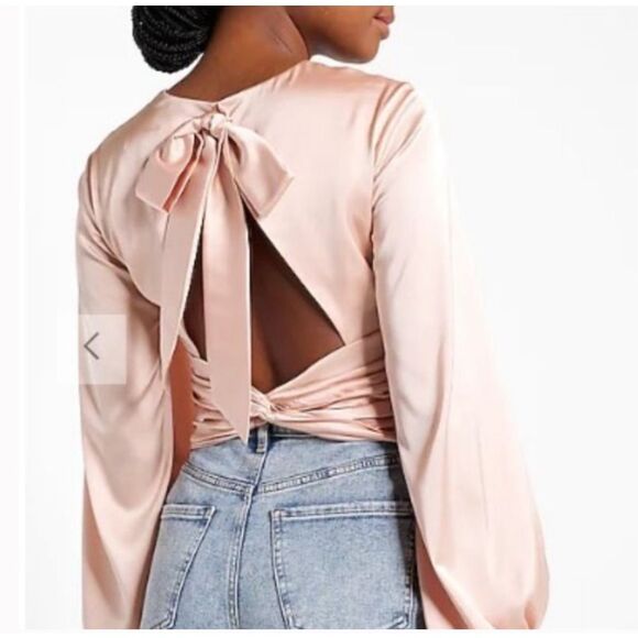 Express soft pink satin long sleeve open bow back blouse size medium - Picture 3 of 12